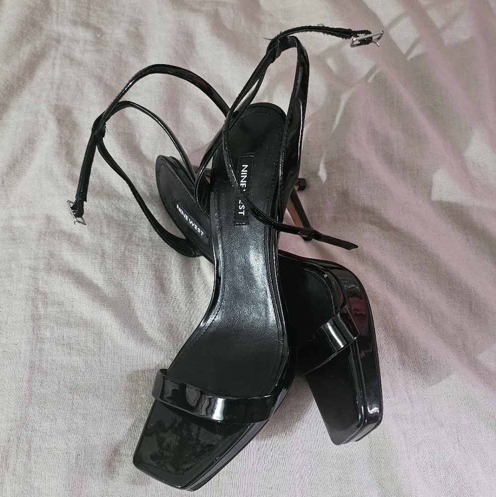 Nine West Black patten leather sandals